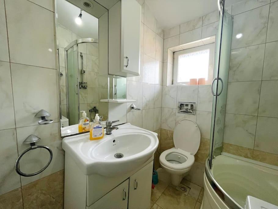 Modi Apartments Печ Екстериор снимка