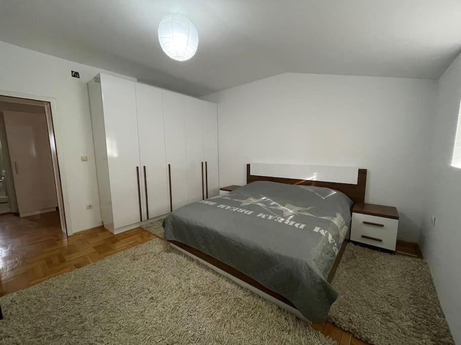 Modi Apartments Печ Екстериор снимка