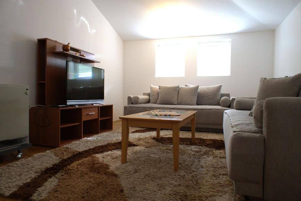 Modi Apartments Печ Екстериор снимка